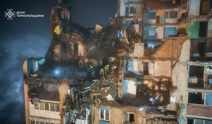 Поиск людей под завалами в Тернополе