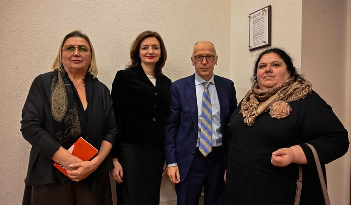 Зал Джеймса Мейса у МЗС