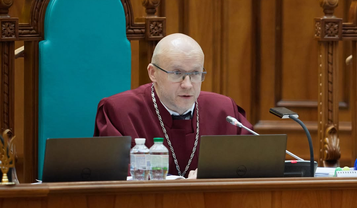 КСУ может снять запрет на усыновление