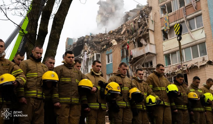 Ракетный удар по Тернополю: последствия и спасатели