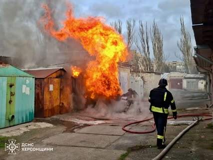 Fire in Kherson: rescuers fire alarm in the cooperative