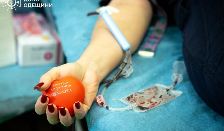 Одеські рятувальники дарують кров на робочому місці
