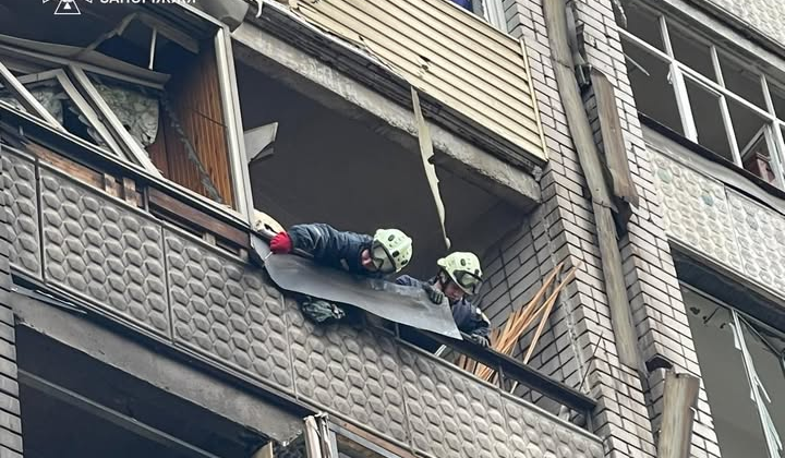 Пострадавшие во время обстрела в Запорожье