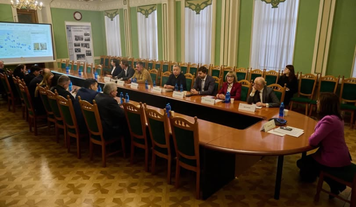 Дипломатичний еАрхів МЗС України та фальсифікації