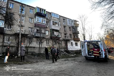 Женщина и ребенок ранены, разрушения