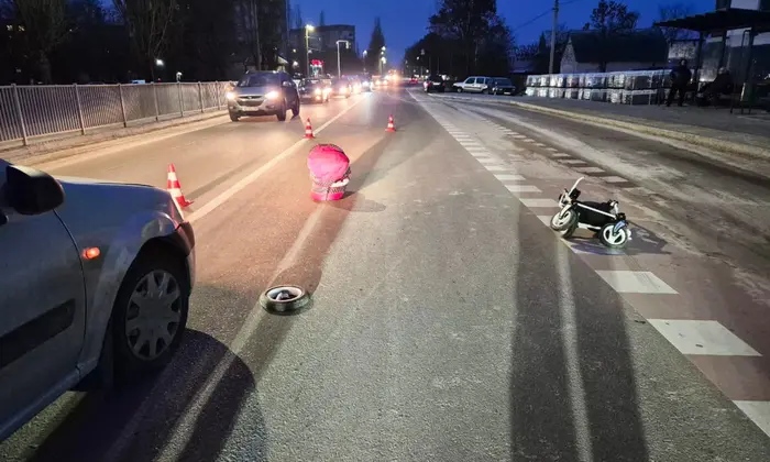 Смертельне ДТП на Рівненщині: водій збив маму з немовлям