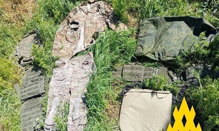 Група російських солдатів втікає з передових позицій під Херсоном