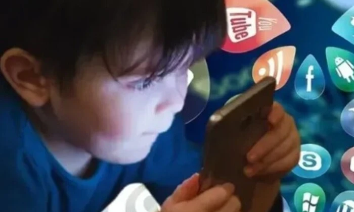 Заборона на соцмережі для підлітків в Туреччині