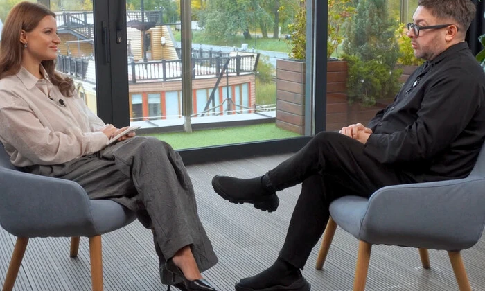 Телеведучий розповідає про свій російський паспорт