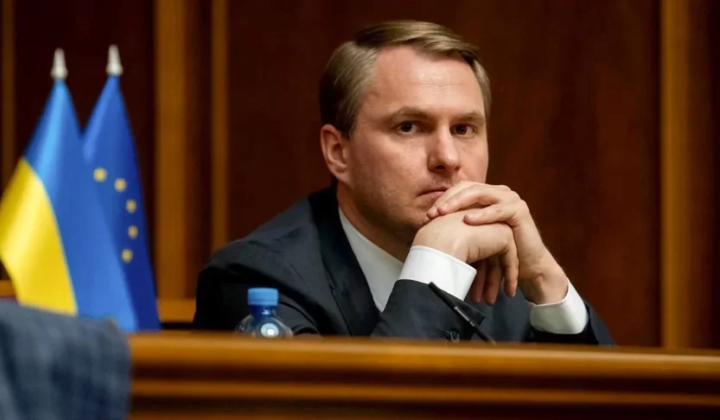 Ruslan Kravchenko submits resignation request