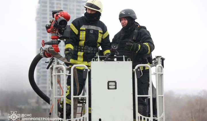 Missile hit Dnipro: 4 dead