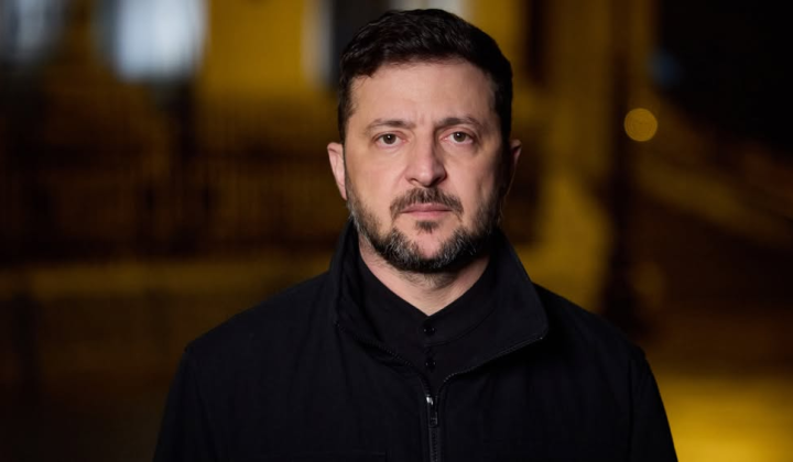 Украинские и американские флаги на переговорах