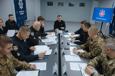 Евакуаційні групи під обстрілами на передових постах