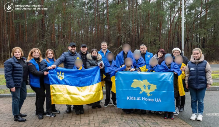 Сім українських дітей повернули з окупації