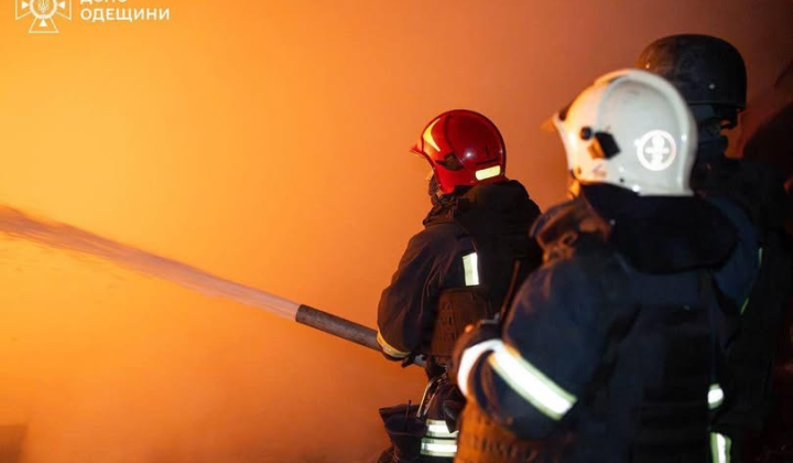 Fires at energy facilities at night in Odesa
