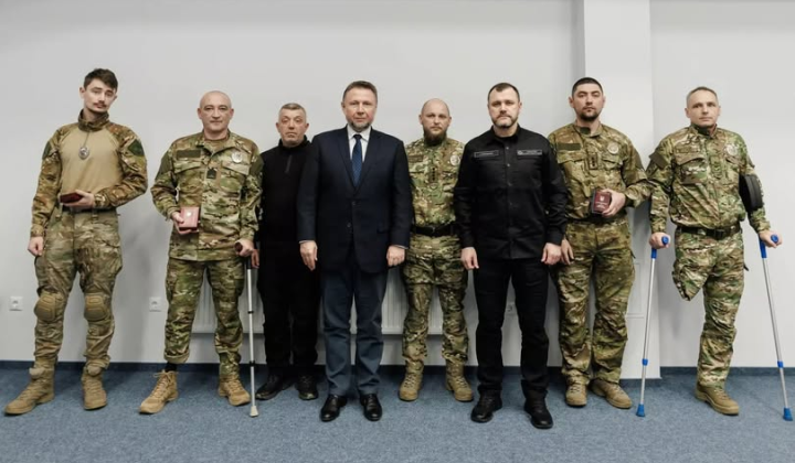 Вишиті нагрудні знаки для бійців КОРД та Титану