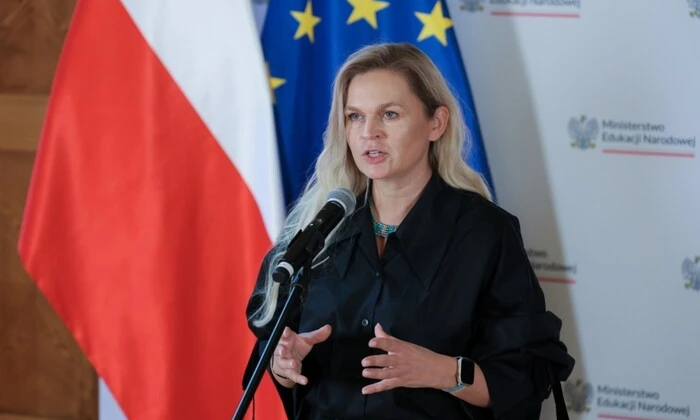 Польща закликала Україну переглянути шкільні підручники