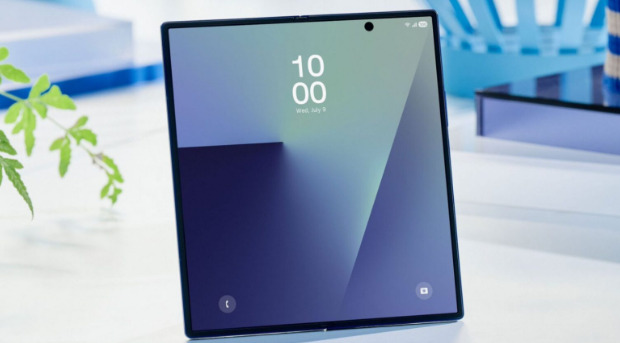 Samsung Galaxy Fold 8 smartphone