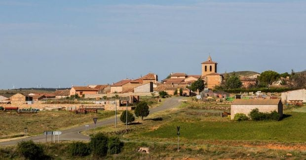 Free housing and job in Spanish village