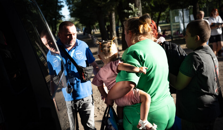 Евакуйовані українці отримують підтримку