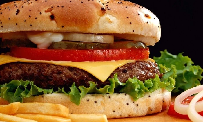 Мозок реагує на фастфуд