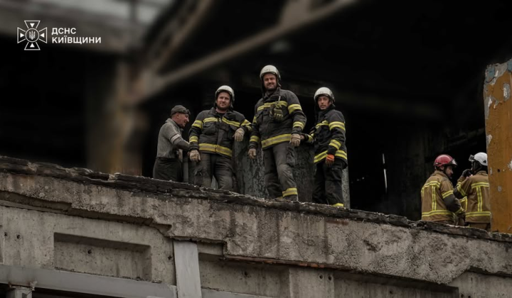 Emergency Teams from Cherkasy, Kirovohrad, and Rivne Tackle Aftermath of Kyiv Region Attacks at Height