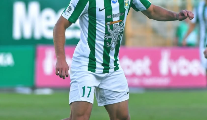 Roman Vantuk - defender of Karpaty in the match