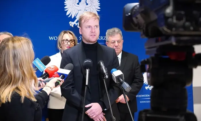 Polish official fired over argument with Ukrainian taxi driver