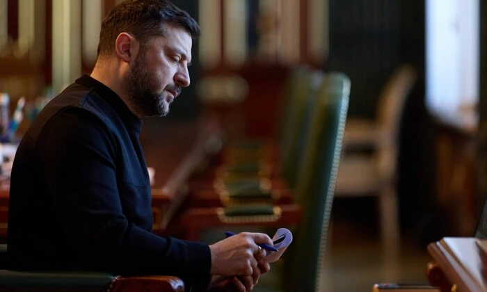 Zelensky at a meeting on strikes on the energy system