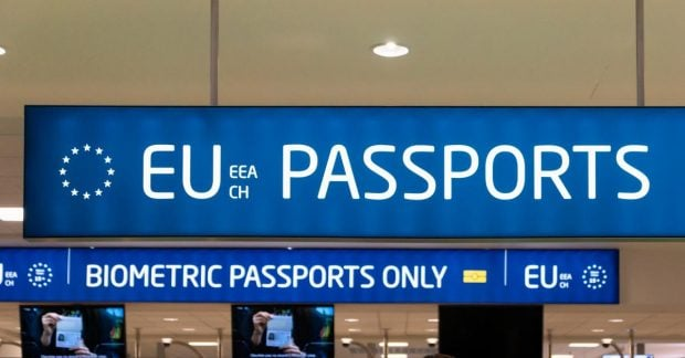 Въезд украинцев в ЕС откладывают