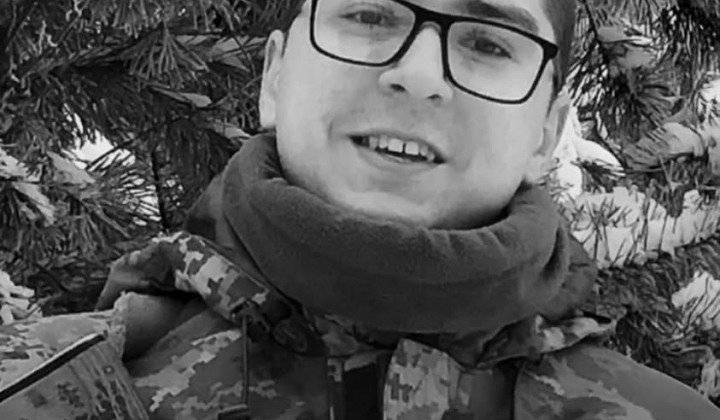 Фото загиблого фельдшера Романа Охріменка