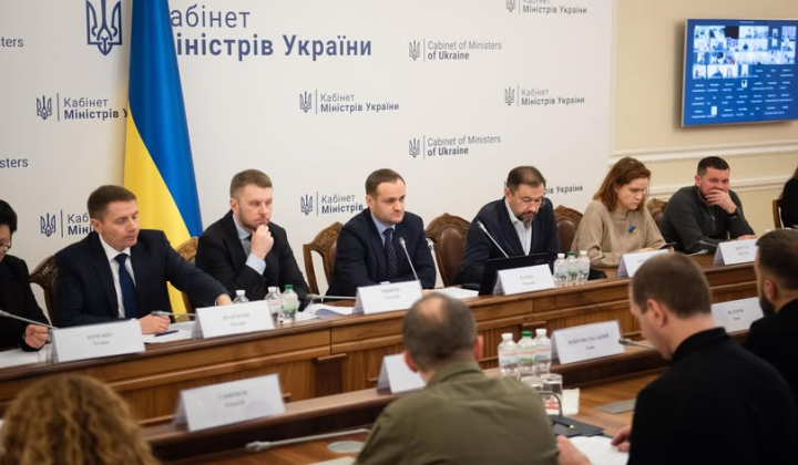 Обов'язкова евакуація дітей з населених пунктів