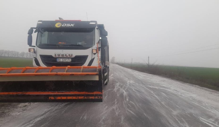 Snowfall, traffic restrictions on the route