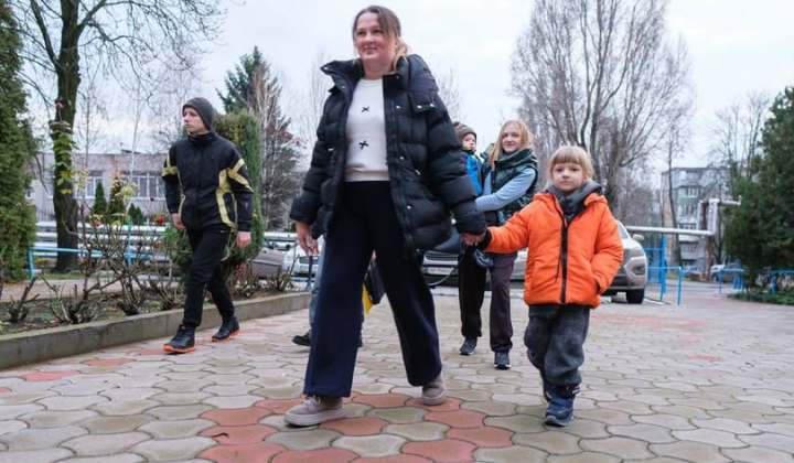 Evacuation of children from frontline territories