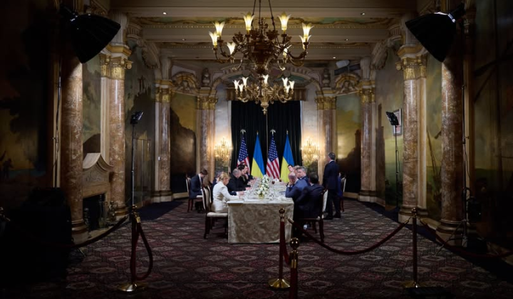 Трамп на переговорах о мире