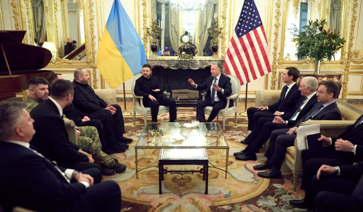 Дипломатичні переговори США та України