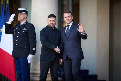 Зеленский и Макрон обсуждают ПВО
