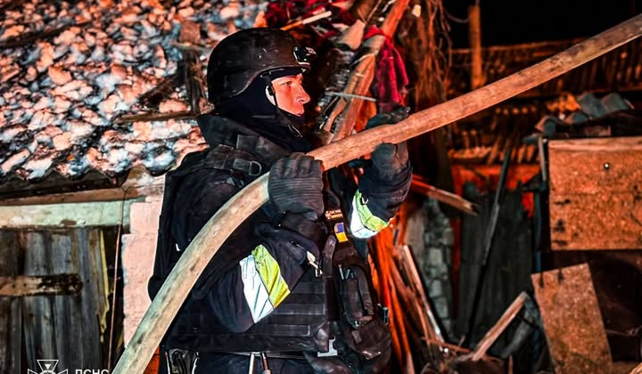 Згорілий будинок на Харківщині