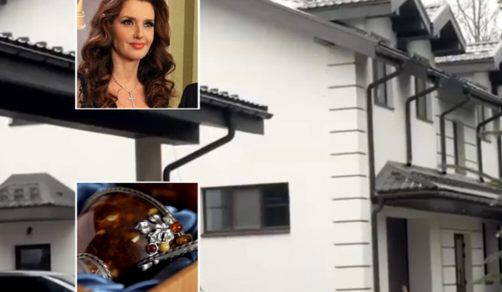 Фото Оксани Марченко з конфіскованими картинами, зброєю та «Фаберже»