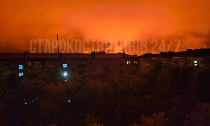 Фото ночной атаки на Старокостянтинів
