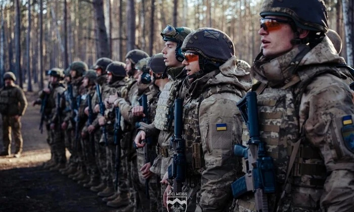 Изображение солдат Сухопутных войск Украины