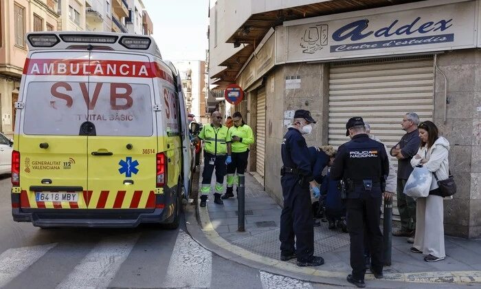 Женщина на аппарате ШВЛ