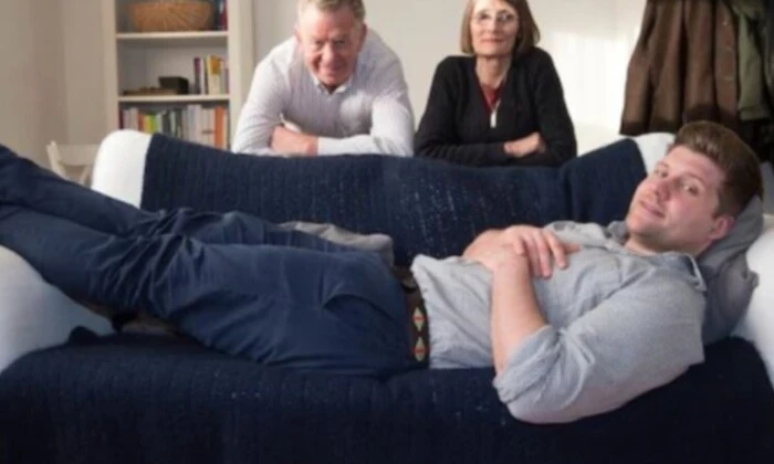 Молодь у ЄС живе з батьками