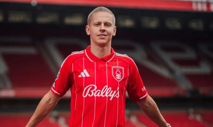 Zinchenko in training with the main group