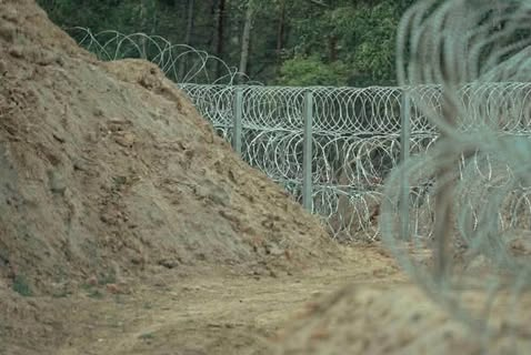 Прикордонники зміцнюють інженерне облаштування кордону