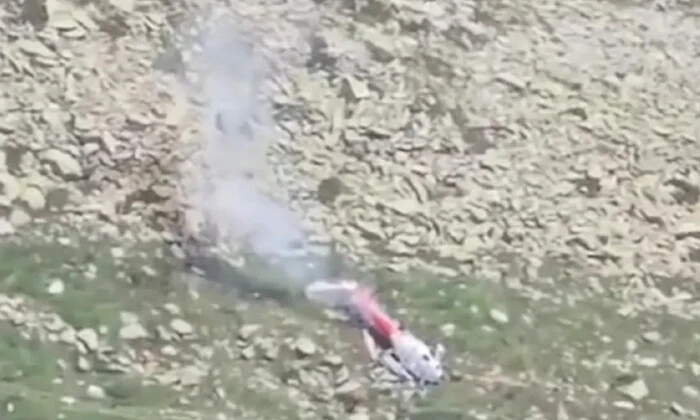 Гелікоптер впав на льодовику в Швейцарії