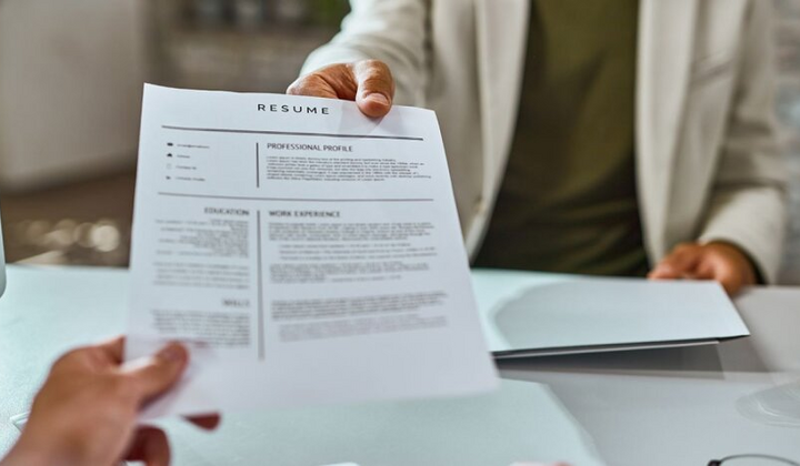 Як оформити резюме для ЄС