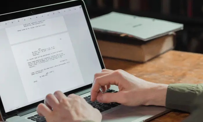 Мертвець заманює пару до пастки