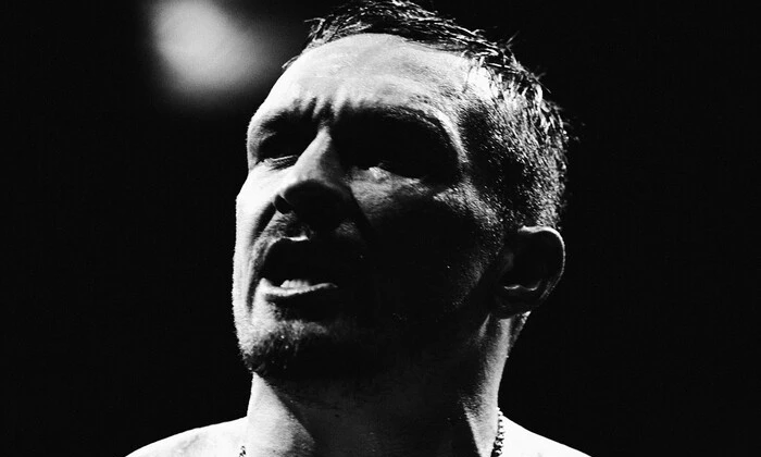 Усик дебют в футболе: детали