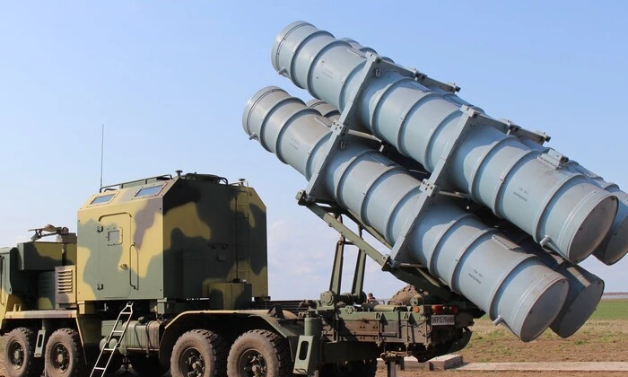 Ракетний загін атакує Крим
